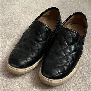 ⚠️Quilted look slip ons